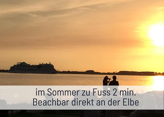 Elbe Boardinghouse アパート